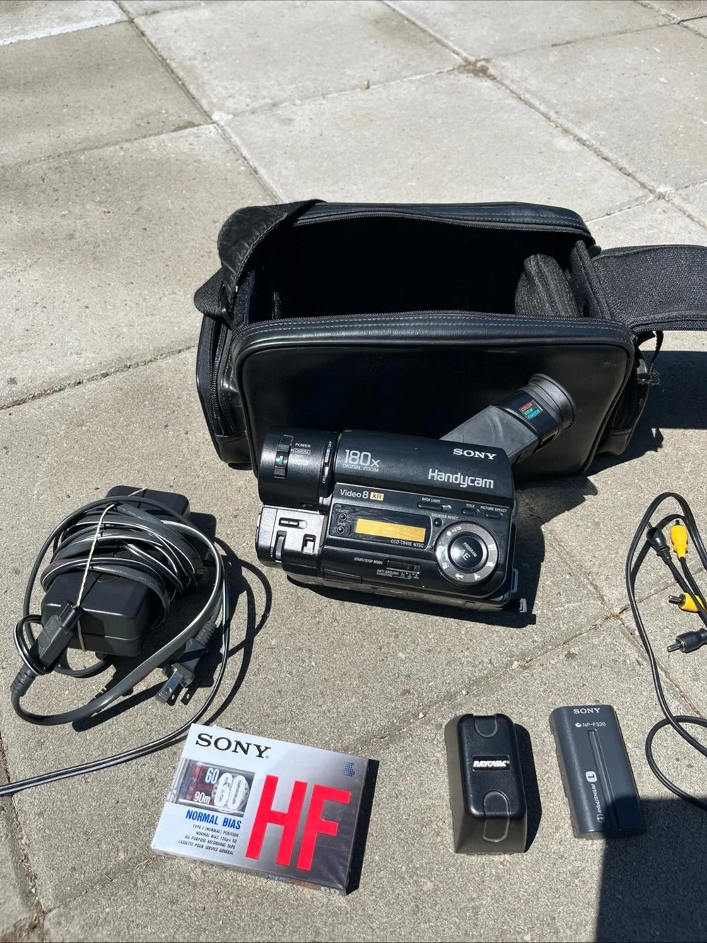 Sony Black Handycam Video8 XR 180x Digital Zoom Camcorder READ